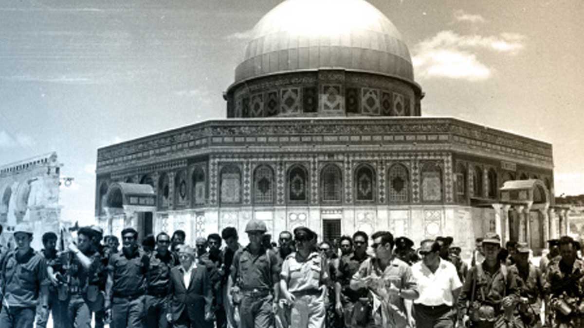 ليت الحكام والملوك سقطوا ولم تسقط القدس!